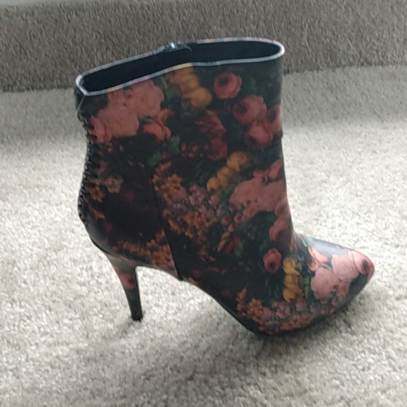 Boots - Picture 2 of 2